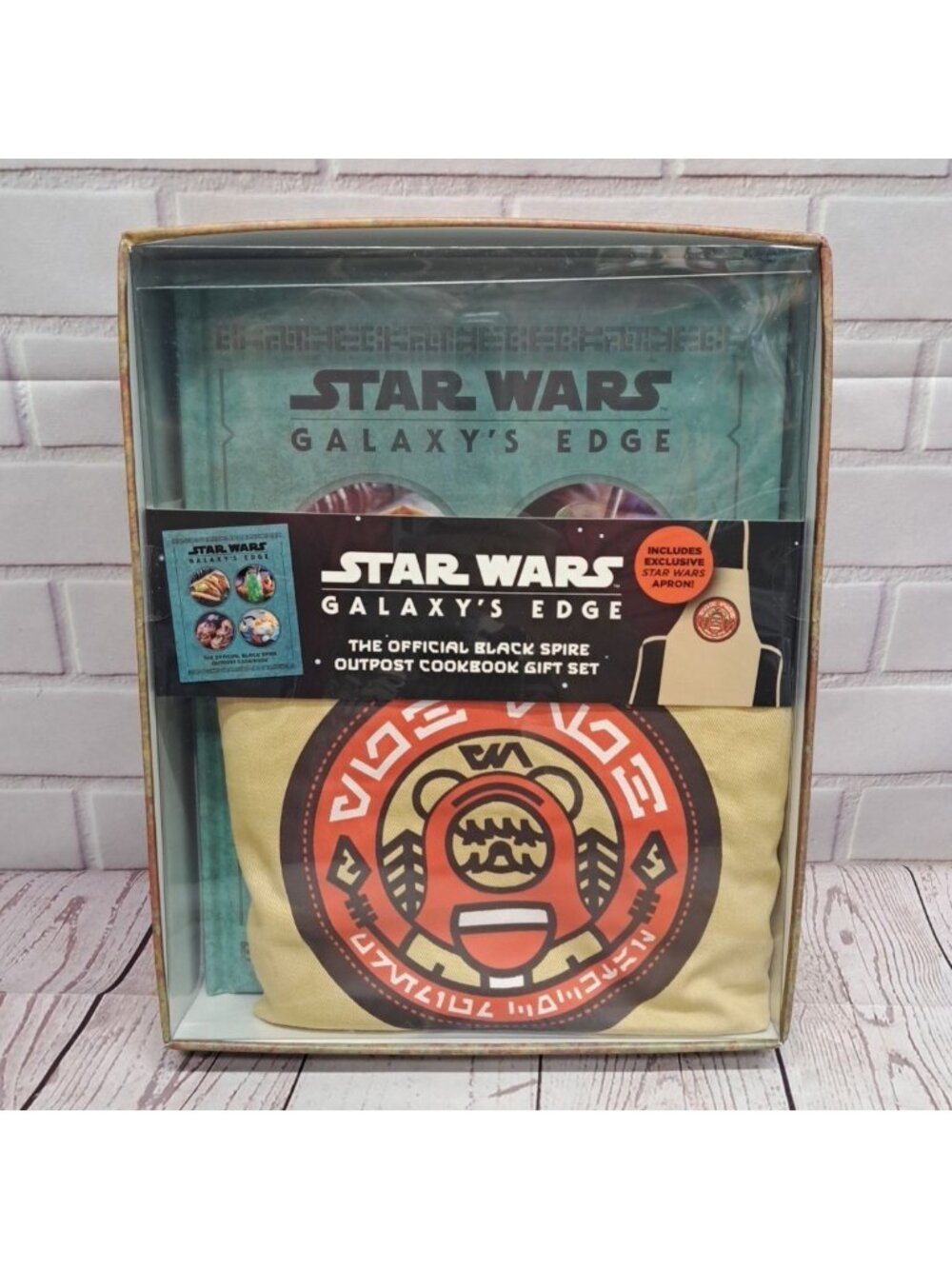 Star Wars: Galaxy's Edge Gift Set Edition Official Black Spire Outpost Cookbook